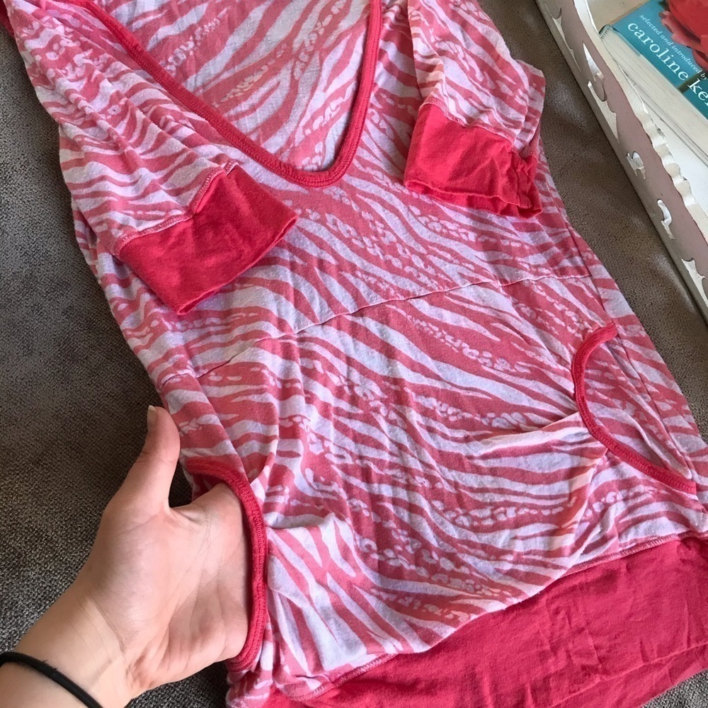 Hooded Short Sleeve Pink & White Shirt - Picture 3 of 5